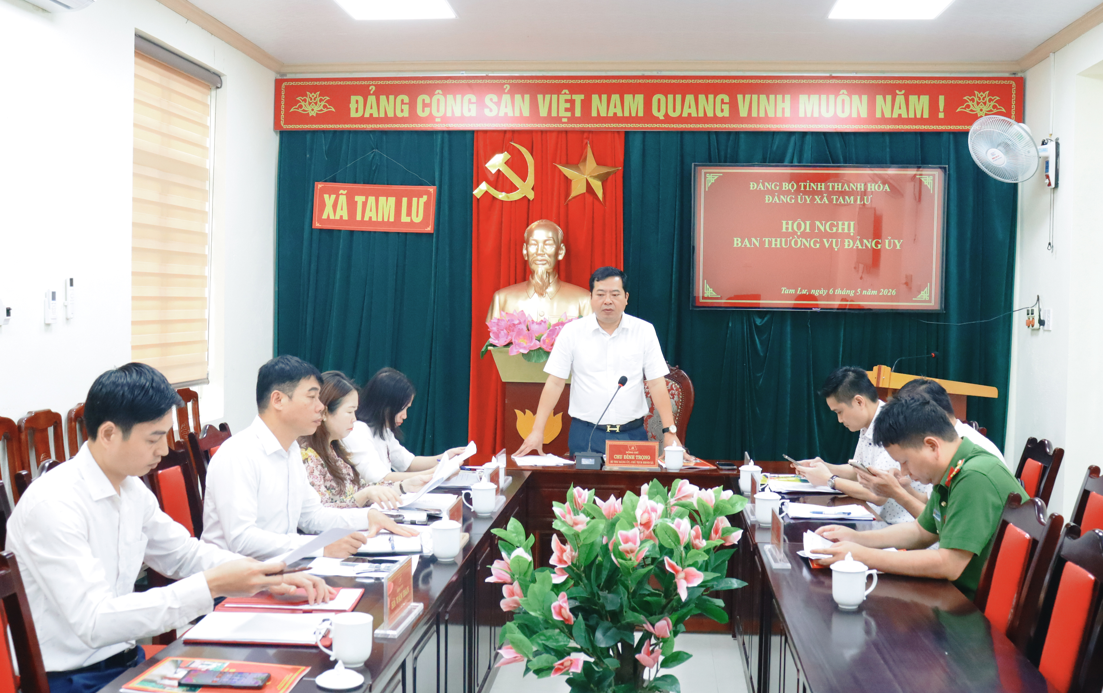 Anh-tin-bai
